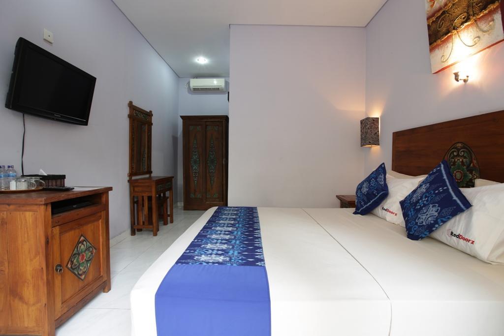 Hotel Reddoorz @ Pantai Cemara Sanur Exterior foto