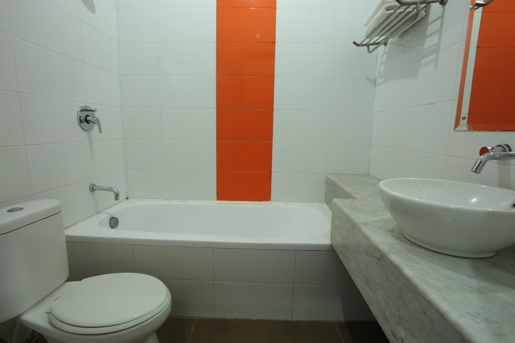 Hotel Reddoorz @ Pantai Cemara Sanur Exterior foto